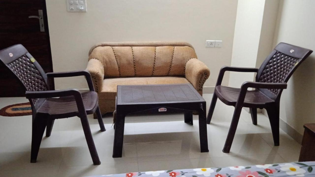 Hare Krishna Home Stay Vrindāvan Exterior foto