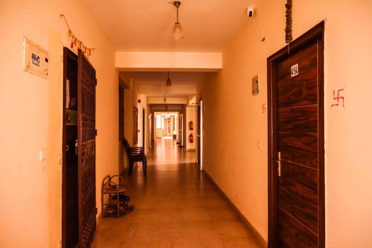 Hare Krishna Home Stay Vrindāvan Exterior foto