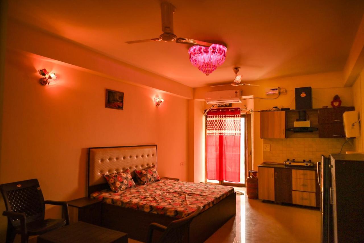 Hare Krishna Home Stay Vrindāvan Exterior foto
